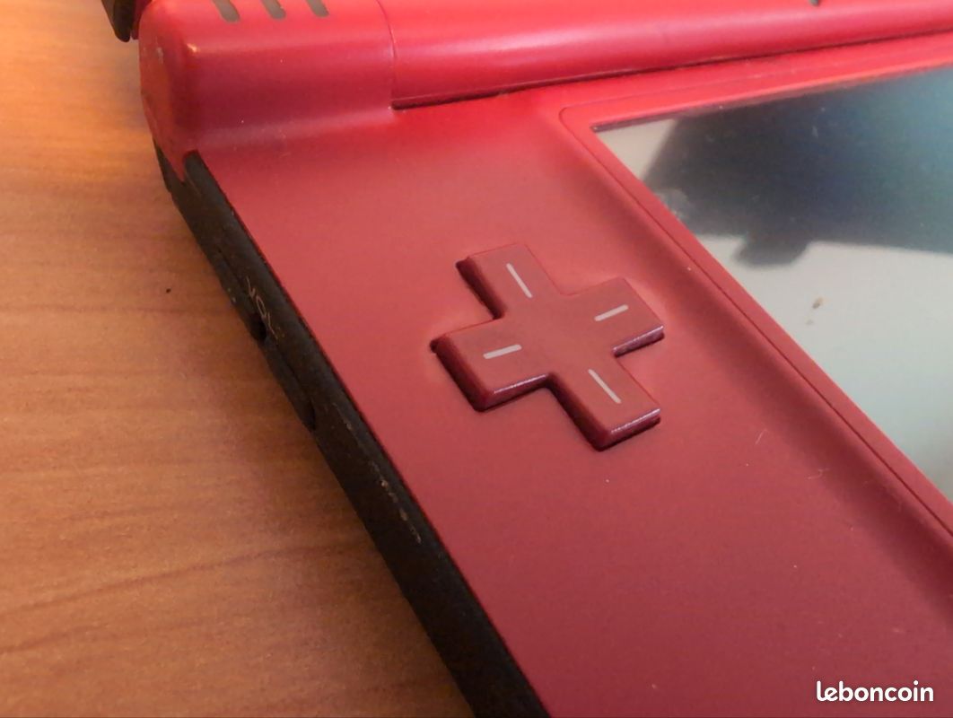 Nintendo DSI XL mario 25 ans (image 4)
