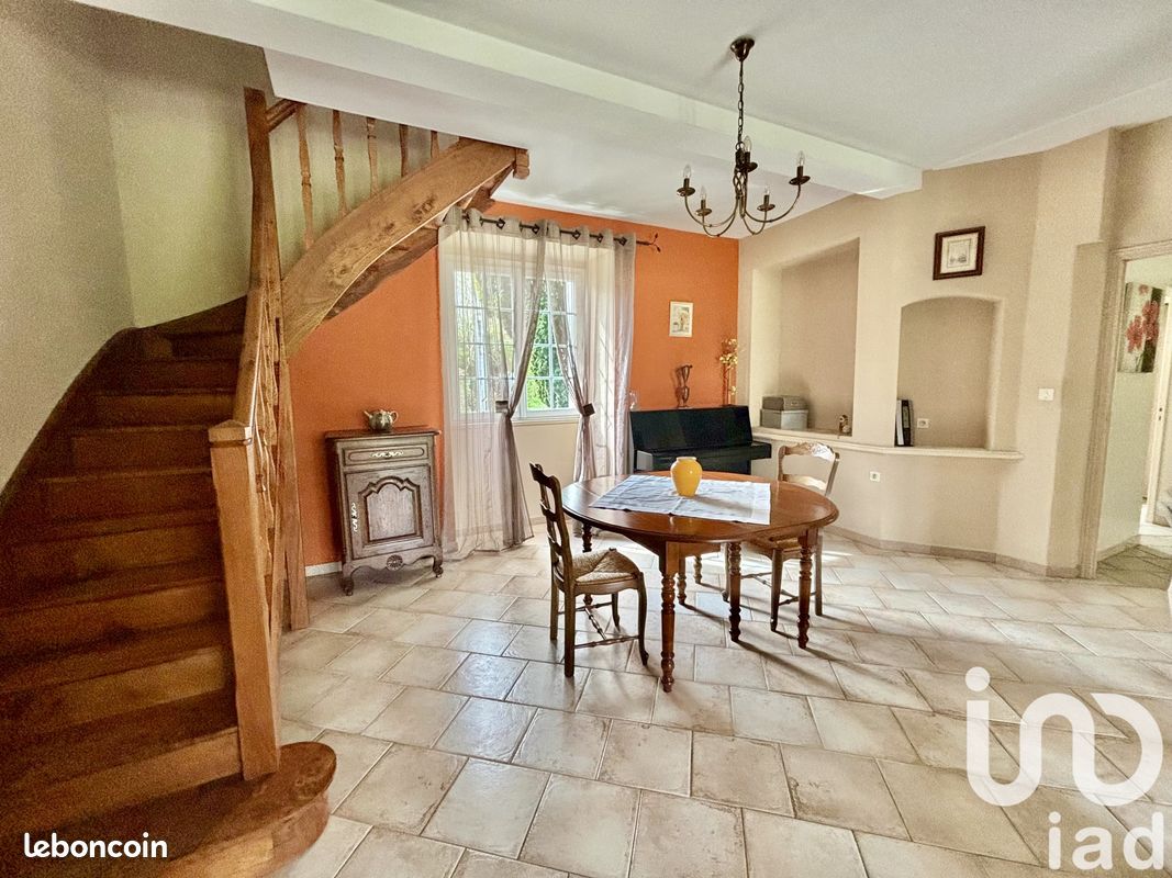 Maison 9 pièces 229 m² - Barbezieux-Saint-Hilaire 16300 (image principale 7)