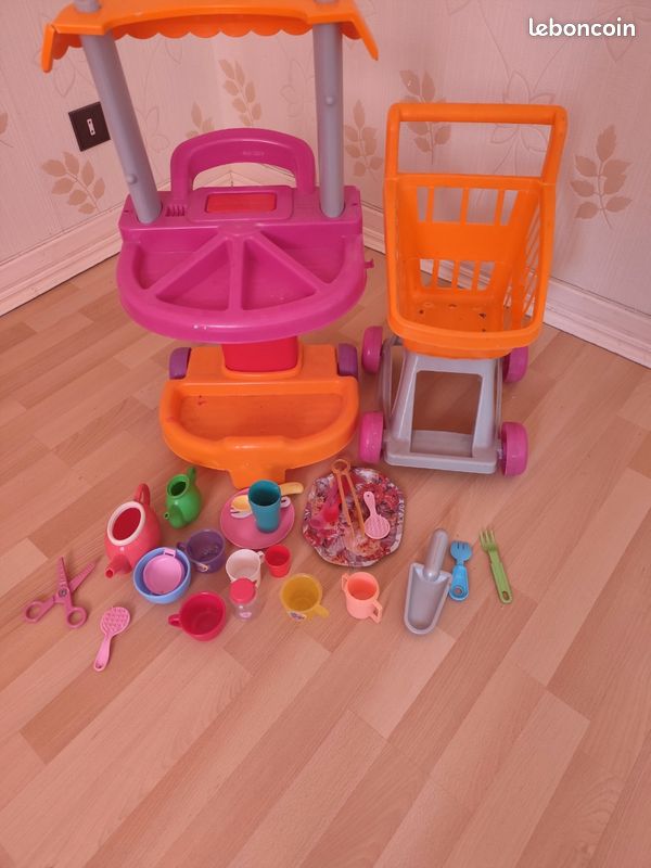 Dinette marchande avec caddie et pleins d'accessoires (image 4)