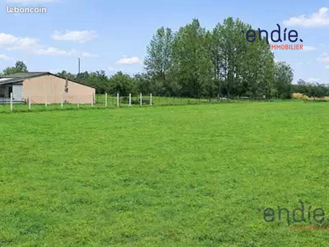 Terrain 2100 m² · à Broye-Aubigney-Montseugny · 2 100 m² · 32 000 €