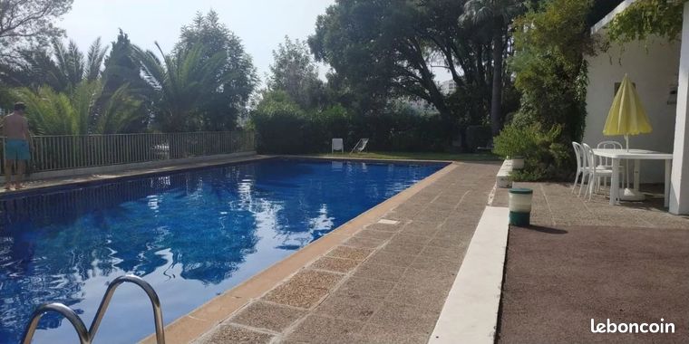 Studio 1 pièce 35 m²