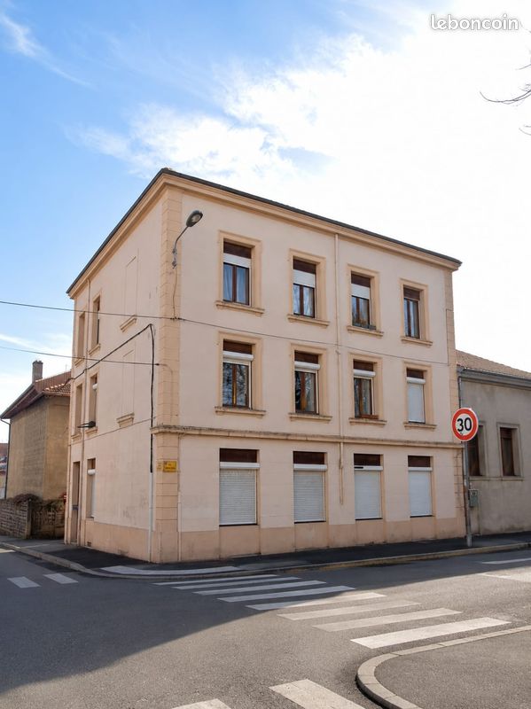 Immeuble 395 m² · à Saint-Étienne · 395 m² · 330 000 €