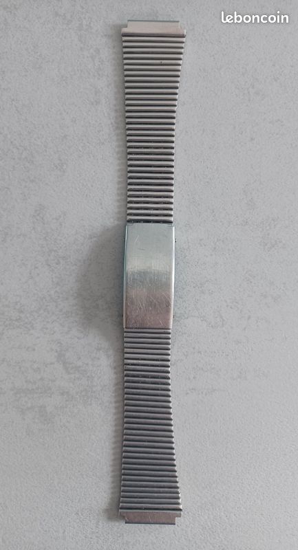 Montre bracelet ancienne en argent des années 1920 sur Gens de Confiance