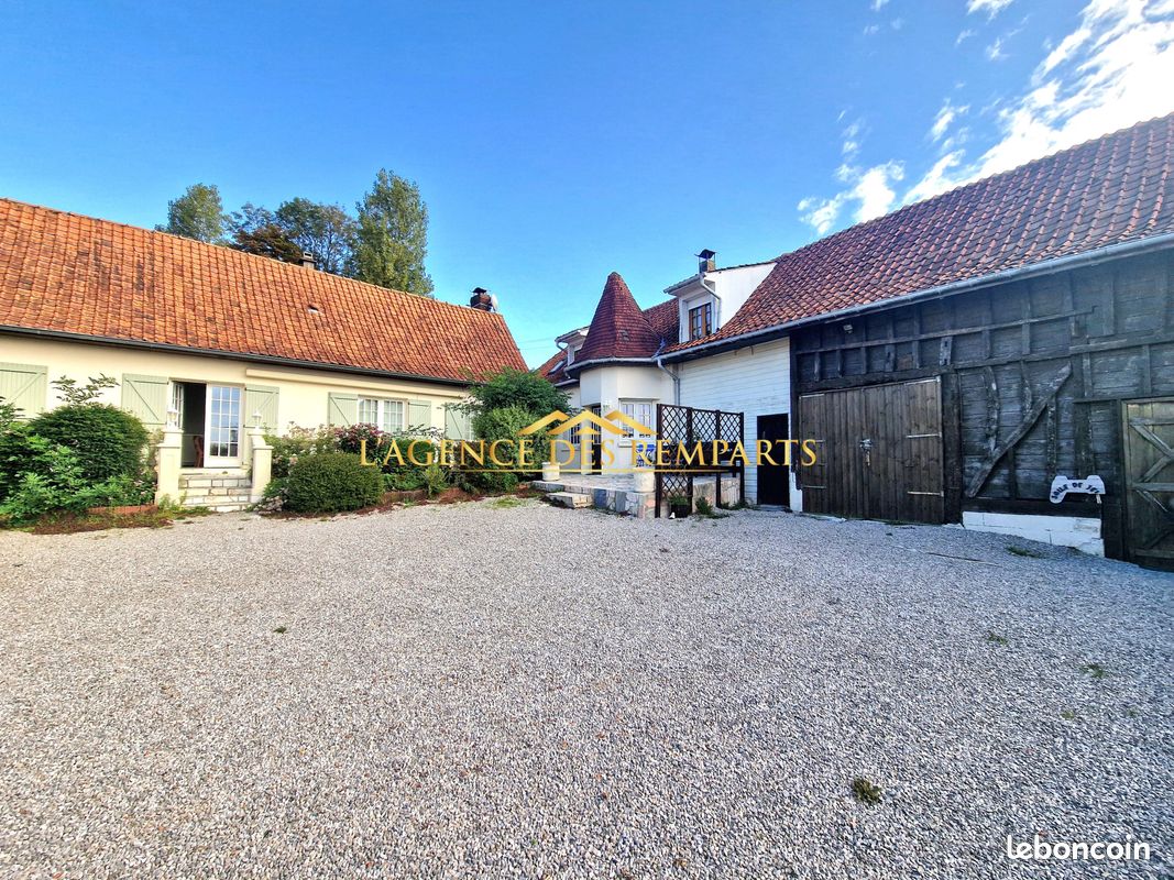 Maison 8 pièces 196 m² · à Saulchoy · 196 m² · 260 400 €