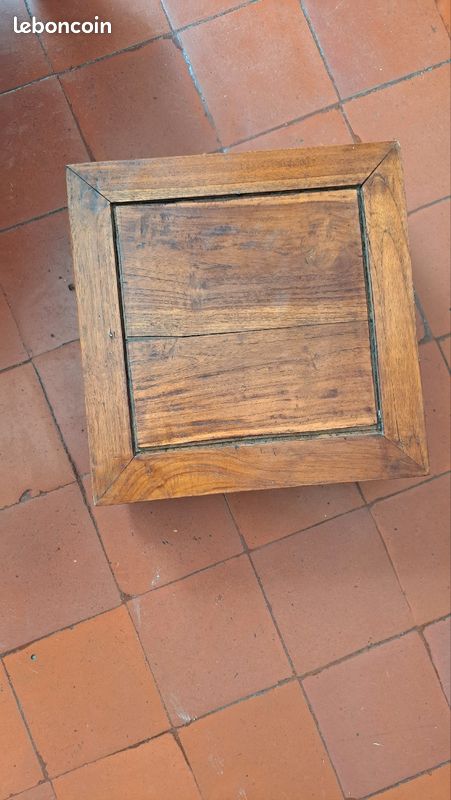 Petit table en teck massif (image 1)