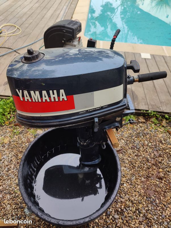 Moteur bateau 4CV Yamaha 2 temps (image 3)