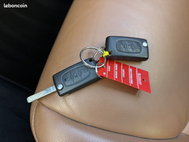 Citroen C6 2.7 V6 HDI EXCLUSIVE FAP (image 20)