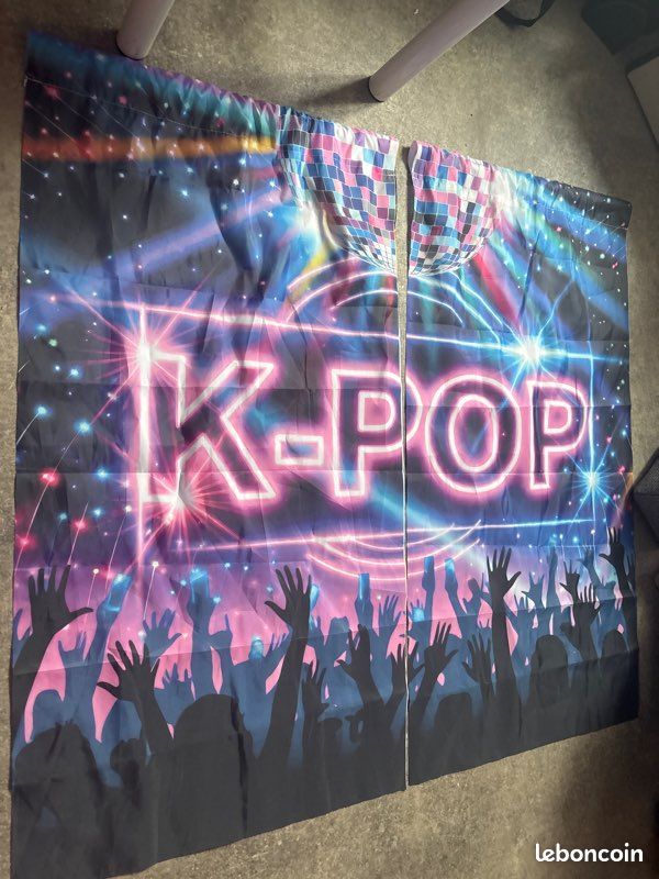 Rideaux kpop (image 1)