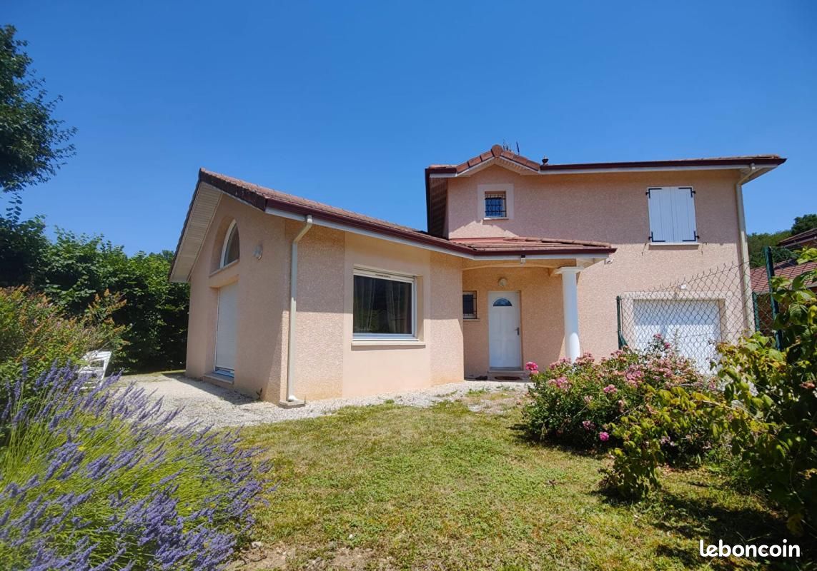 Maison 5 pièces 115 m² · à La Buisse · 115 m² · 452 000 €