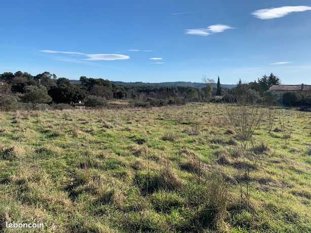 Terrain 680 m² Lorgues