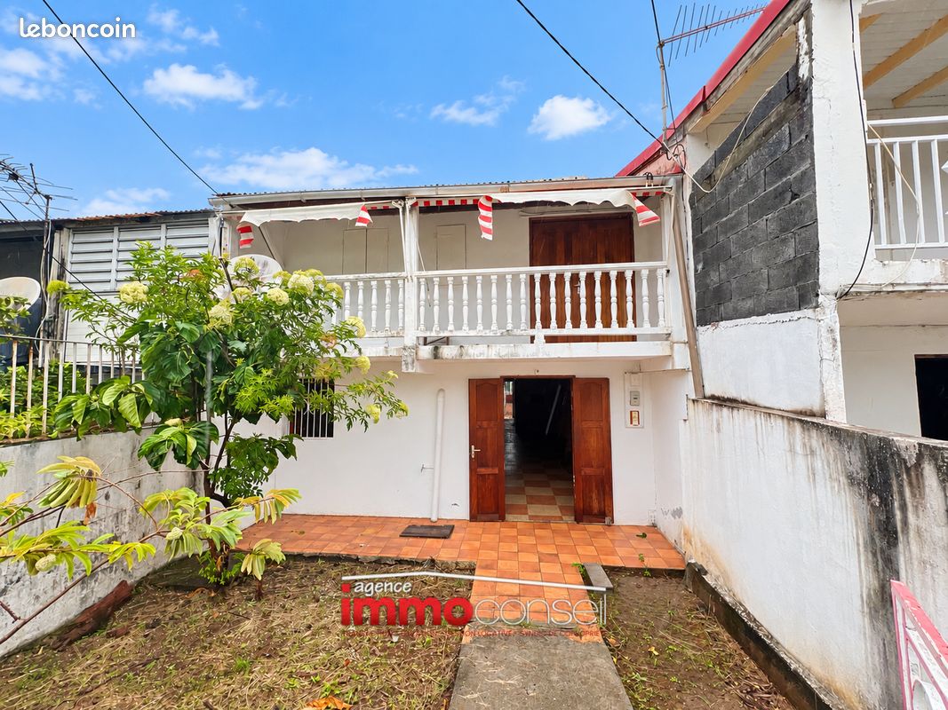 Maison 5 pièces 140 m² · à Basse-Terre · 140 m² · 152 600 €