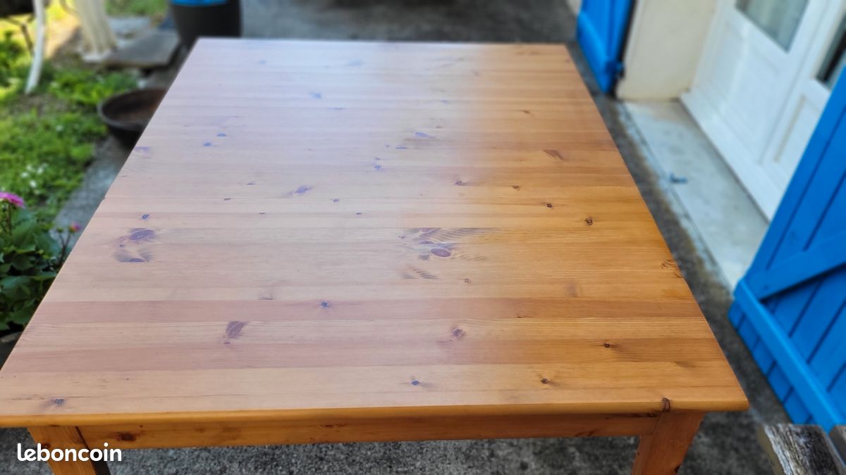 Table en pin massif (image 2)