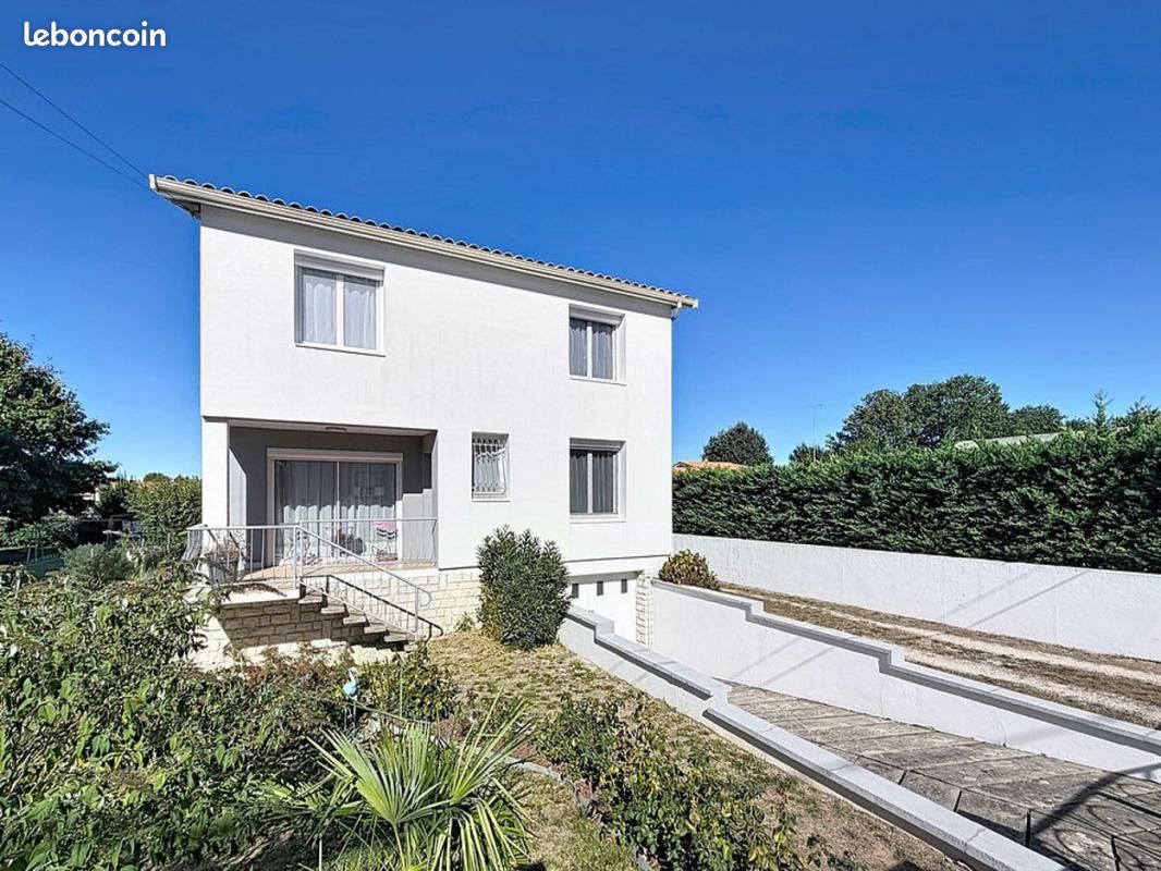 Maison 6 pièces 138 m² · à Saintes · 138 m² · 358 000 €