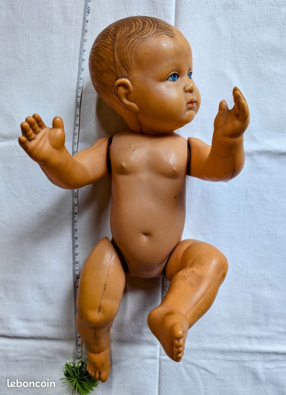 PAR AMOUR DES POUPEES : BAIGNEUR EN CELLULOÏD INCOLORE, DIFFÉRENTES TAILLES, VERS 1920, SIC