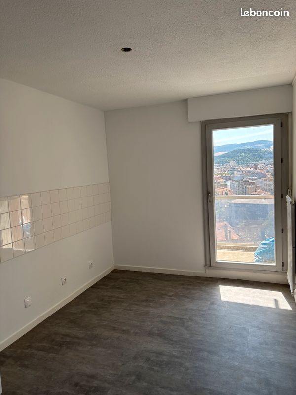 Appartement 3 pièces 67 m² · à Saint-Étienne · 67 m² · 680 €