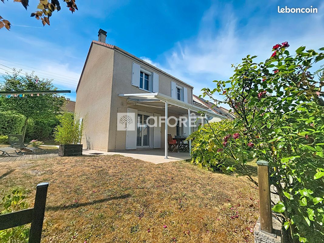 Maison 6 pièces 111 m² · à La Ville-du-Bois · 111 m² · 395 000 €