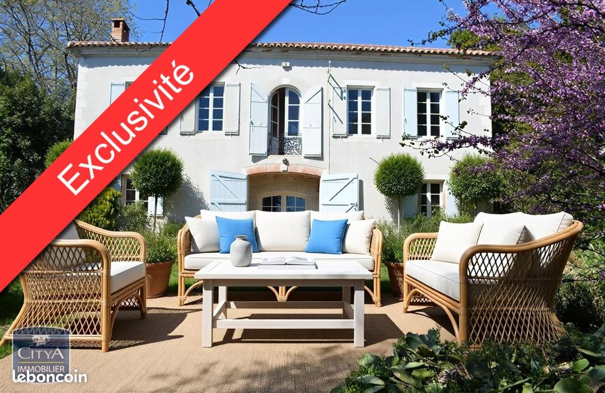 Maison 8 pièces 300 m² · à Layrac · 300 m² · 410 000 €