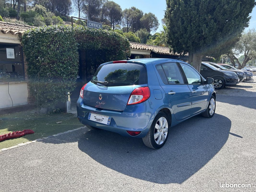 RENAULT CLIO 1.6i 16V - 110 - BVA Euro 5 III BERLINE Exception TomTom PHASE 2 (image 7)