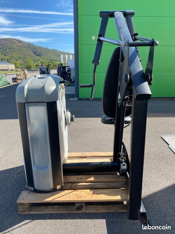 Chest press nautilus machine musculation professionnelle (image 4)