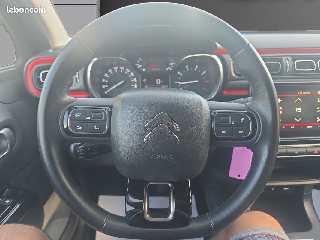 CITROEN C3 *entretien complet* C3 ESSENCE 82 Shine (image 13)