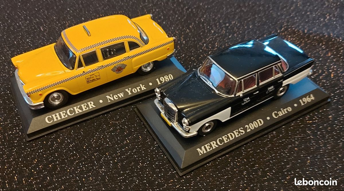 Miniature Mercedes 200 D Taxi Bleu 1/43 Altaya IXO Presse | Très Bon état, Boîte Vitrine - Parfait Pour Les Collectionneurs