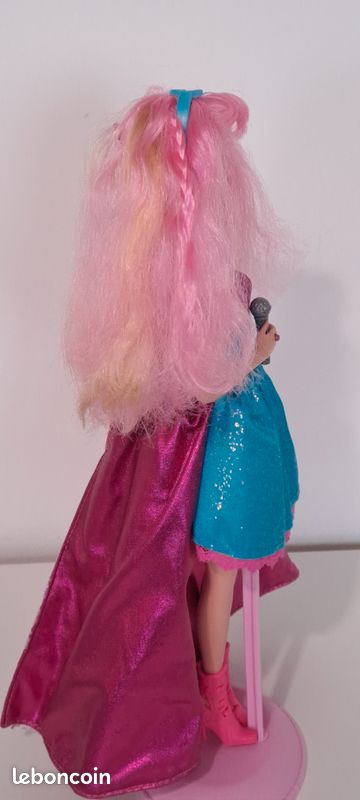 Poupée barbie tori pop star 2 en 1 (image 12)