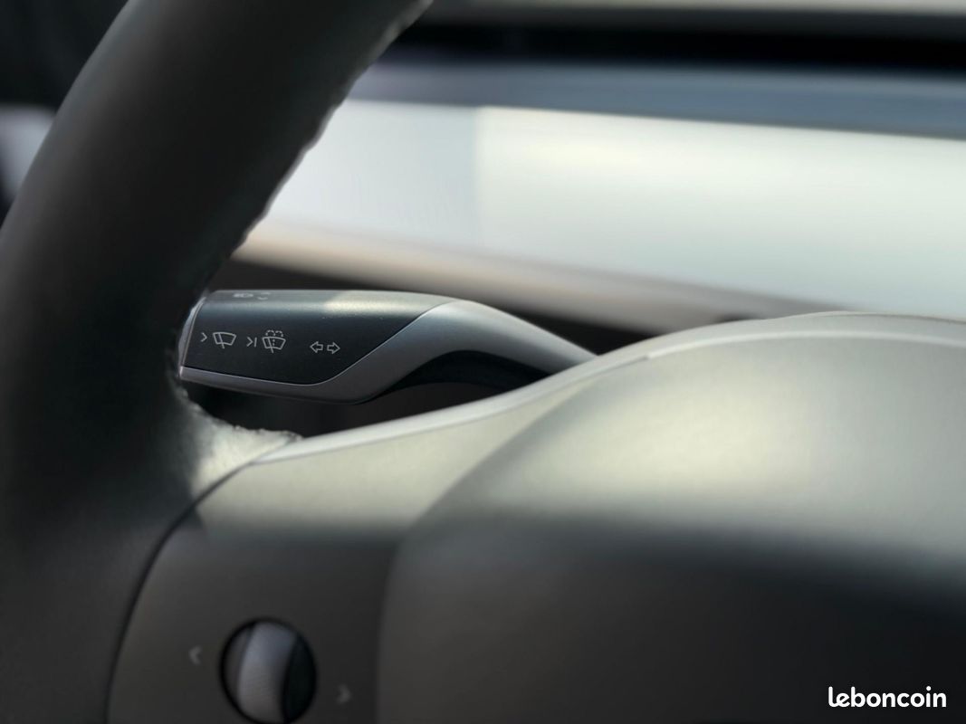 TESLA MODEL 3 Long Range Dual Motor 11/2022 AWD SOH 91,6% (image 26)