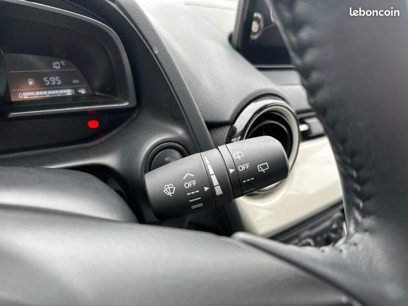 Mazda Mazda 2 1.5 e-SKYACTIV G M Hybrid 90ch Centre-Line 2023 (image 20)