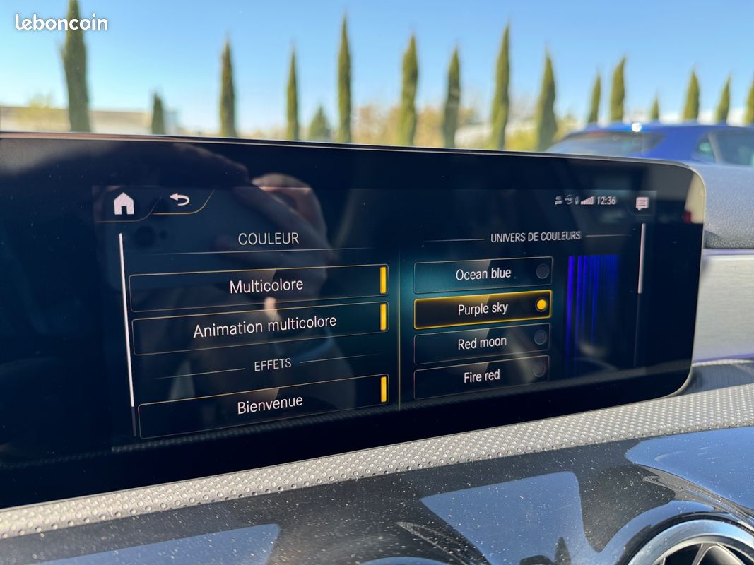 MERCEDES CLASSE A 200 D AMG LINE 8G-DCT Premium + CarPlay Caméra AR Radar AV/AR Toit Ouvrant Garantie 12 mois (image 24)