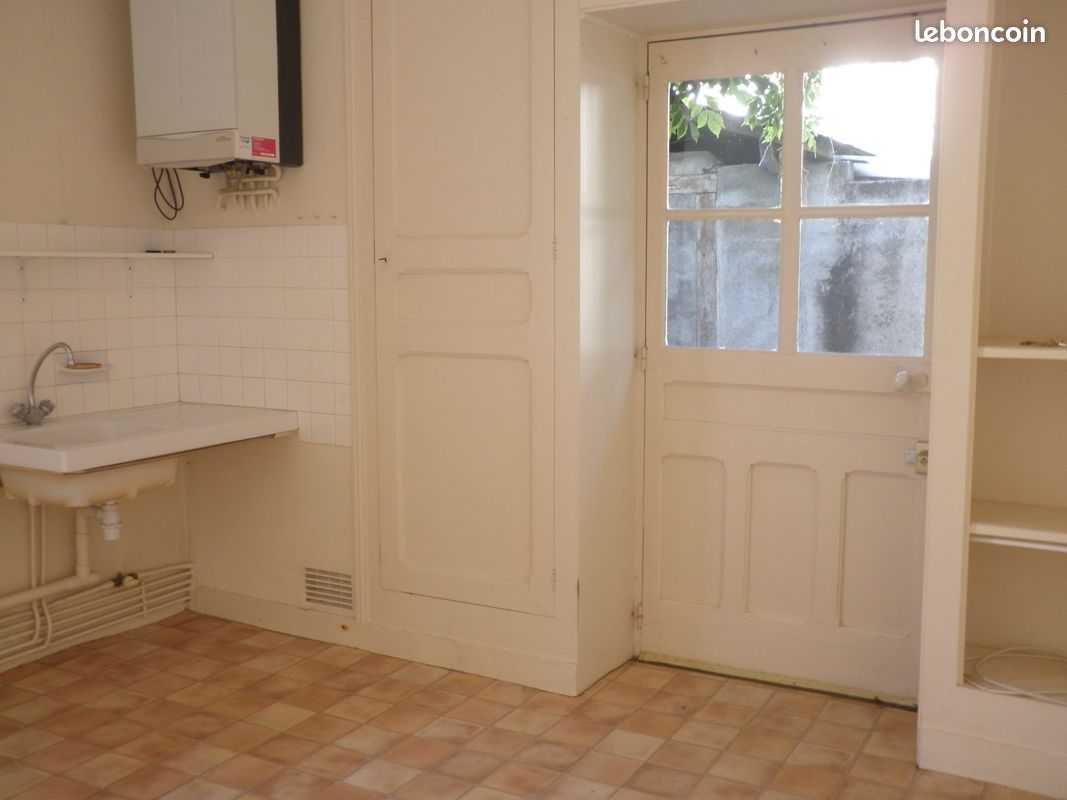 Appartement 2 pièces 34 m² · à Bourgueil · 34 m² · 405 €