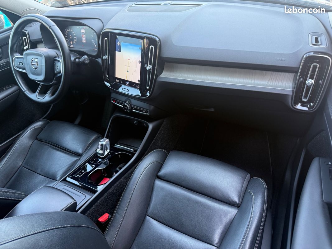 VOLVO XC40 1.5 T3 165 2WD GEARTRONIC INSCRIPTION LUXE Bva - ATTELAGE ESCAMOTABLE ELECTIQUEMENT (image 15)