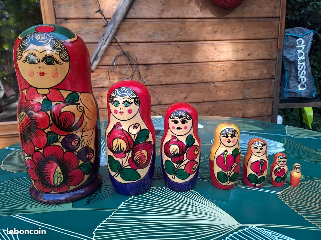Ensemble de 5 poupées gigognes peintes à la main vintage, Matriochka russes - France