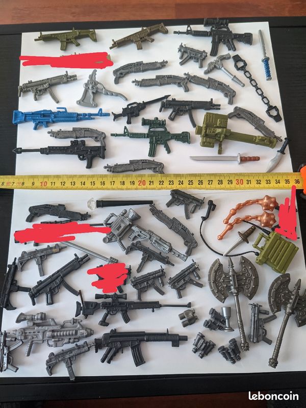 Grand lot de plus de 50+ d'armes et accessoires (image 1)