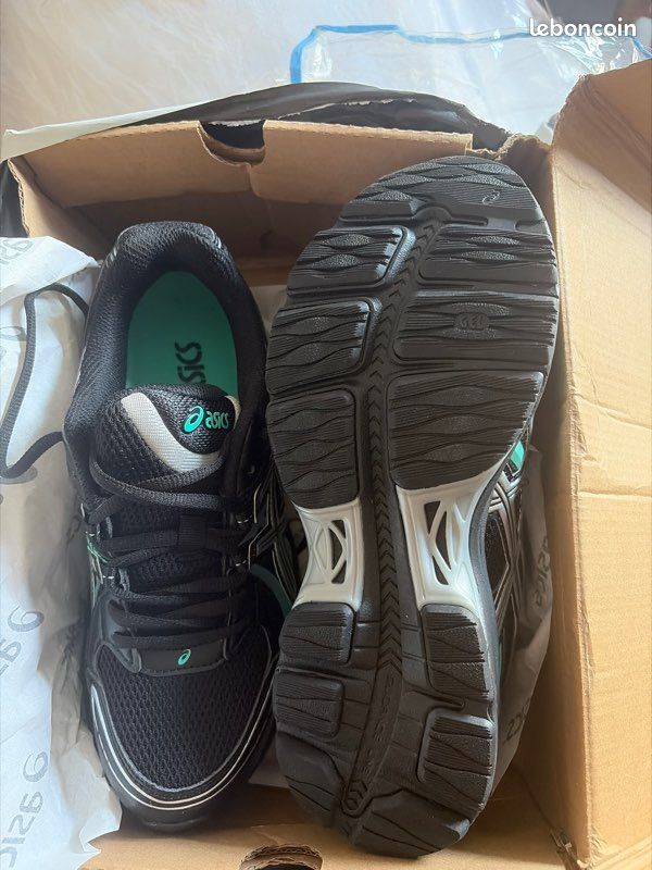 Asics bleu et noir (image 3)