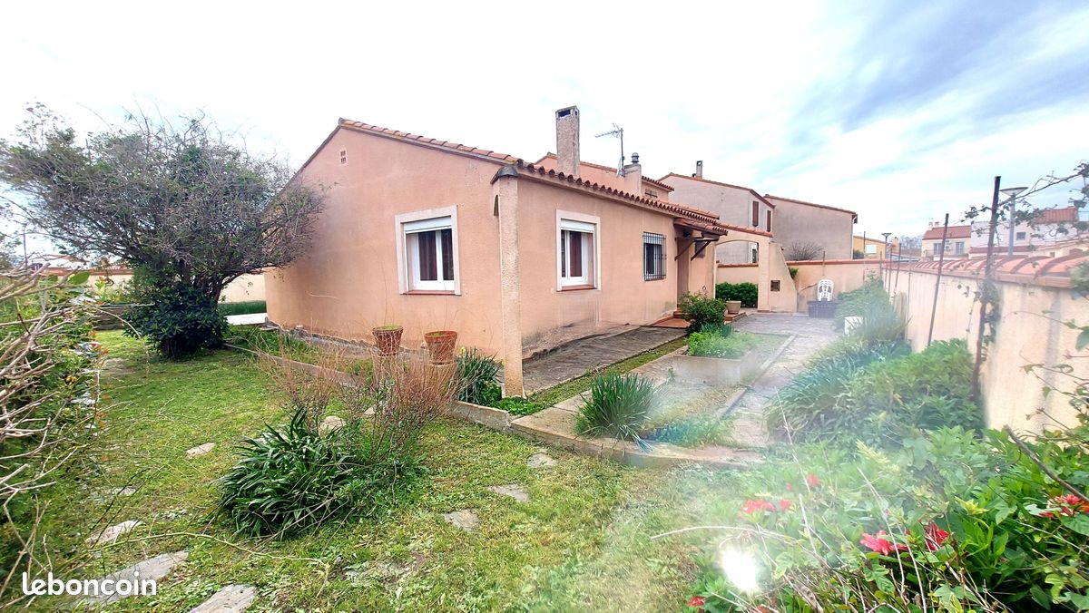 Maison 6 pièces 120 m² · à Sainte-Marie-la-Mer · 120 m² · 320 000 €