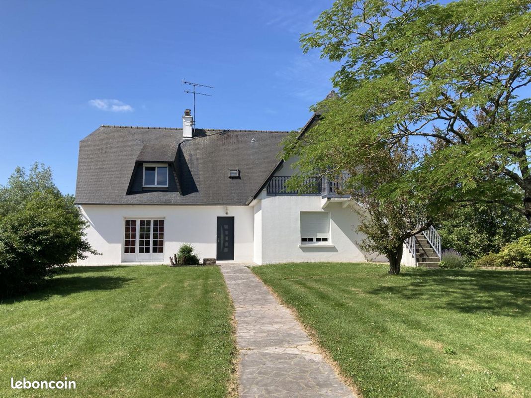 Maison 12 pièces 253 m² (image 1)