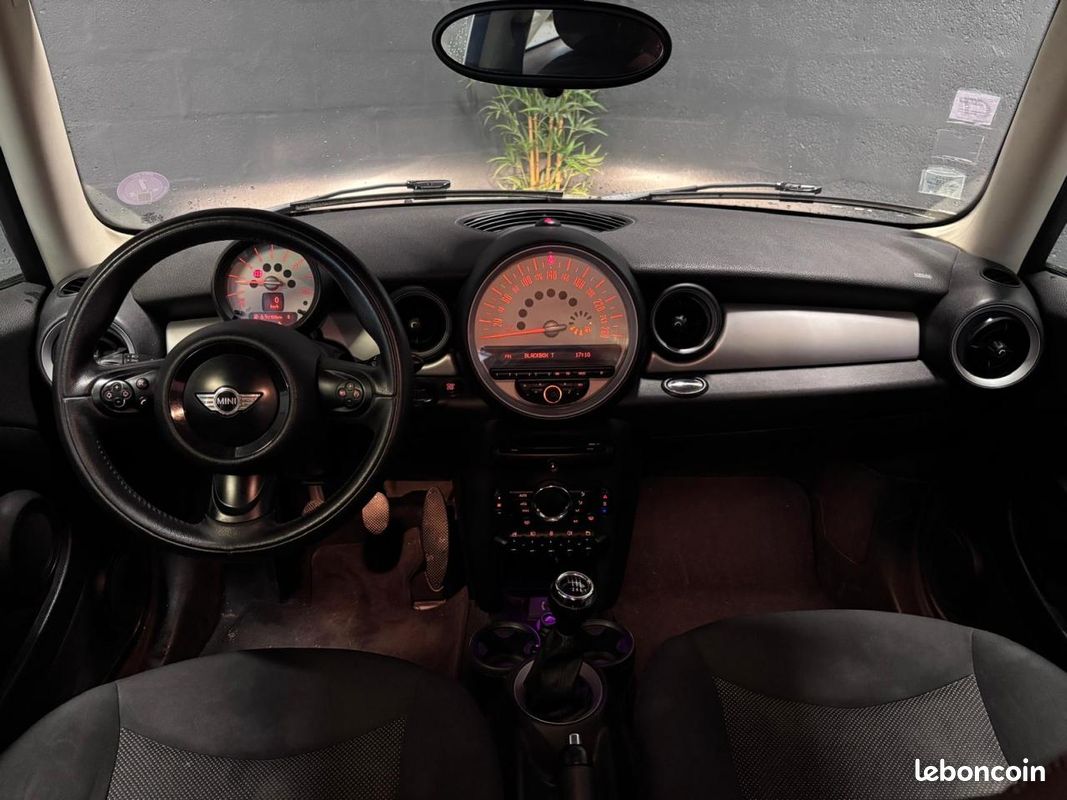 MINI ONE 1.6i 75CH R56 LCI FINITION - GARANTIE 6 MOIS MINIMUM (image 8)