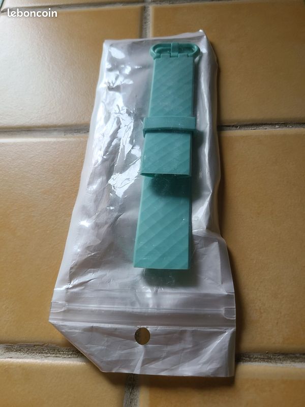 Montre Fitbit charge 3 et bracelets (image 7)