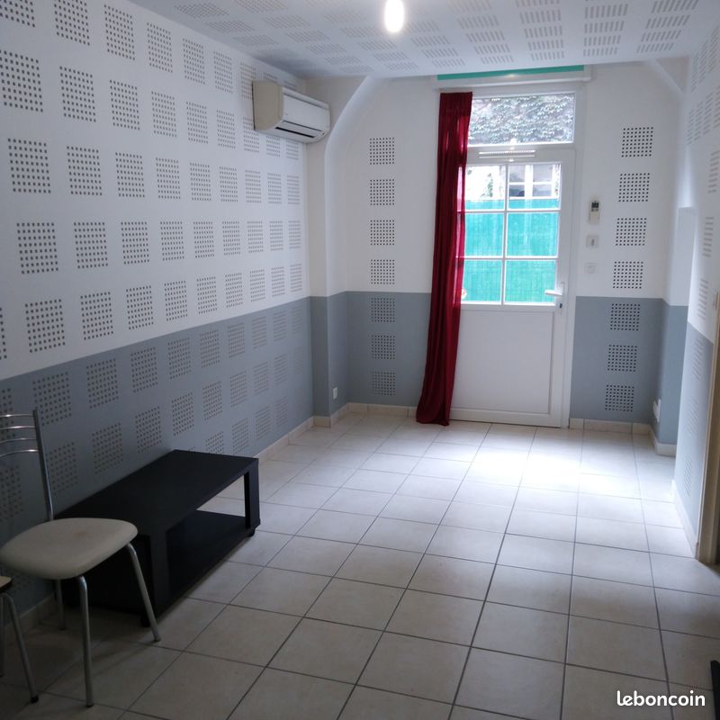Appartement 3 pièces 32 m² · à Moulins · 32 m² · 420 €/mois