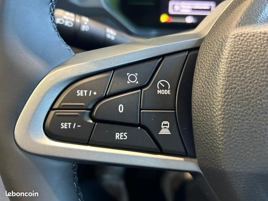Dacia Duster Hybrid 155 Journey (image 13)