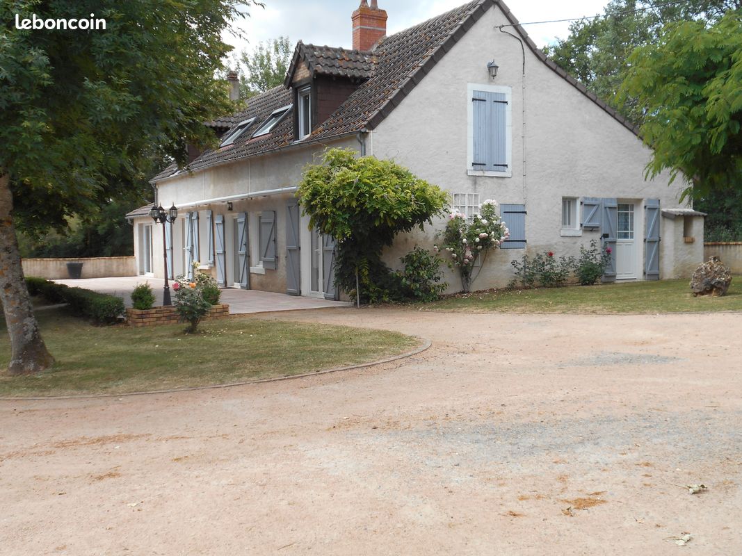 Maison 7 pièces 170 m² · à Chassignolles · 170 m² · 219 000 €