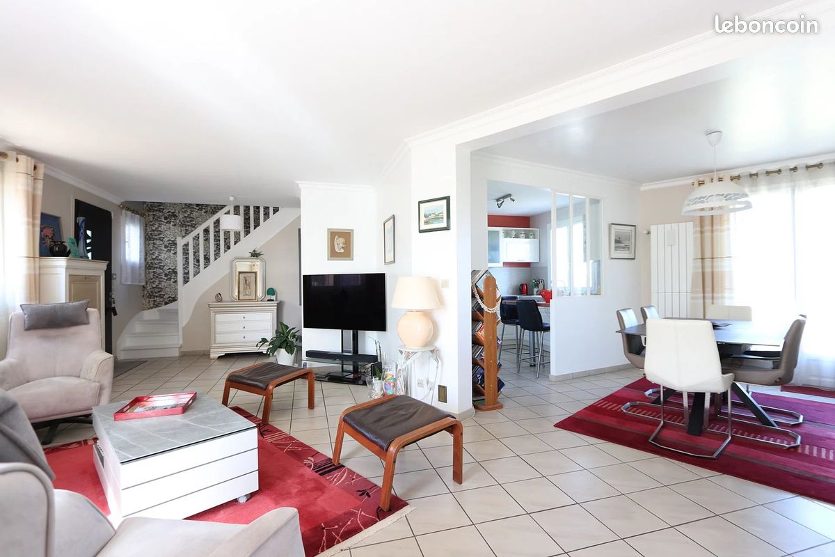 Maison 6 pièces 125 m² · à Champs-sur-Marne · 125 m² · 599 900 €