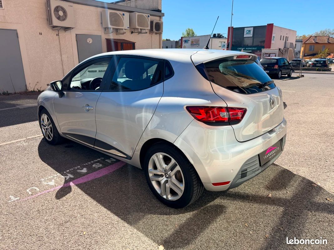 RENAULT CLIO IV BUSINESS dCi 90 Energy eco2 (image 8)
