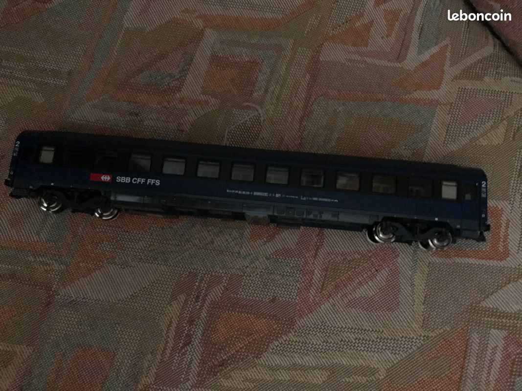 Roco HO 74634 - Voiture Voyageurs SBB CFF FFS N°214-0, Neuve