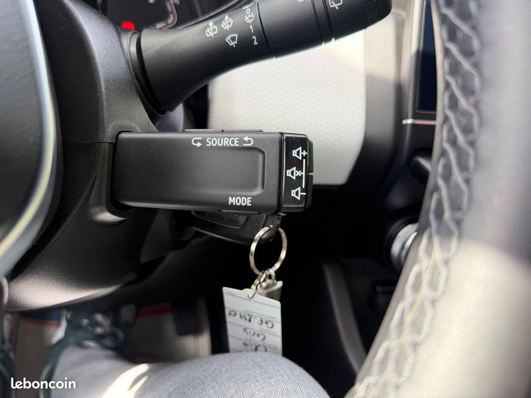 RENAULT Clio E-Tech 140 - 21N Limited (image 30)