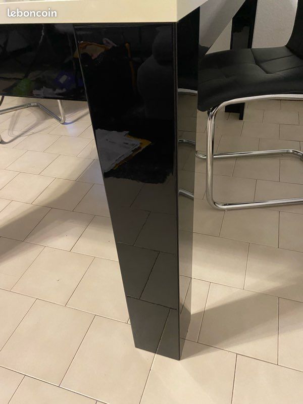 Table de salle à manger (image 6)