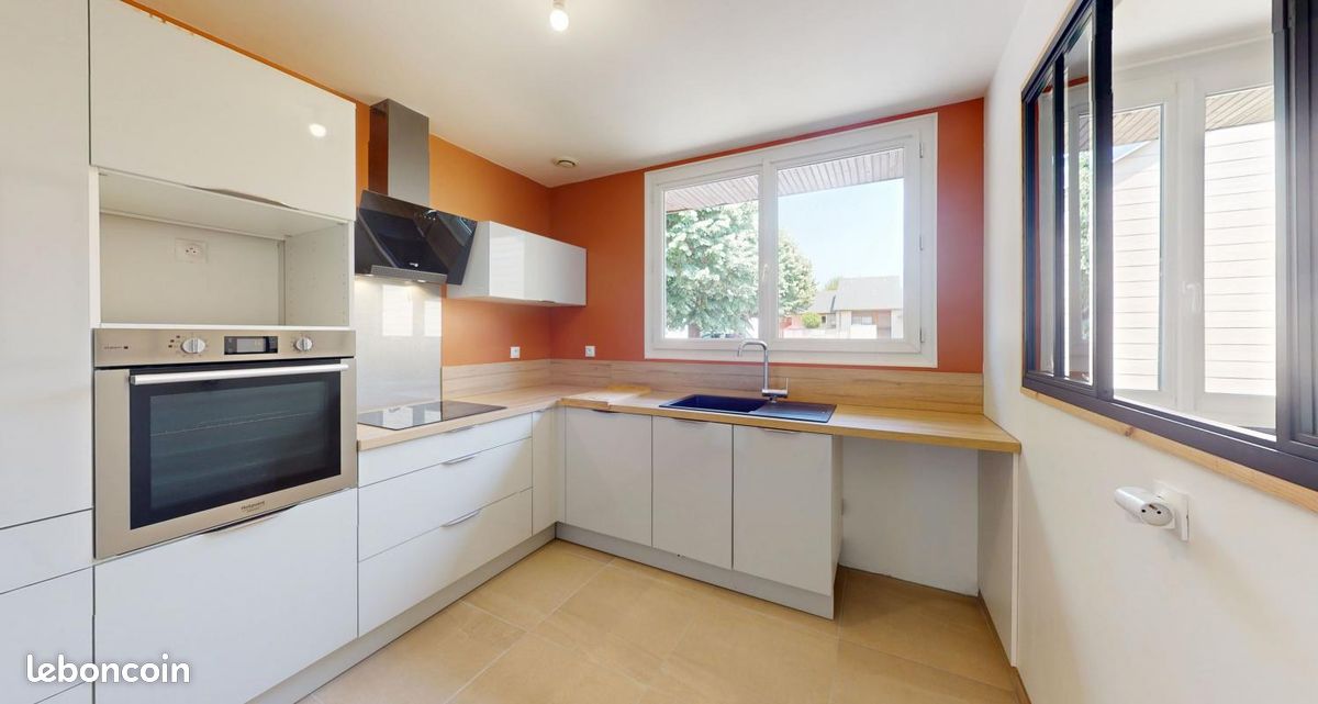 Maison 4 pièces 90 m² · à Sébazac-Concourès · 90 m² · 1 100 €