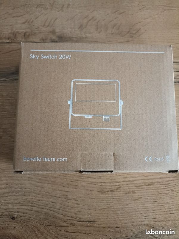 Projecteur extérieur Sky Switch 20W Beneito Faure blanc (image 4)