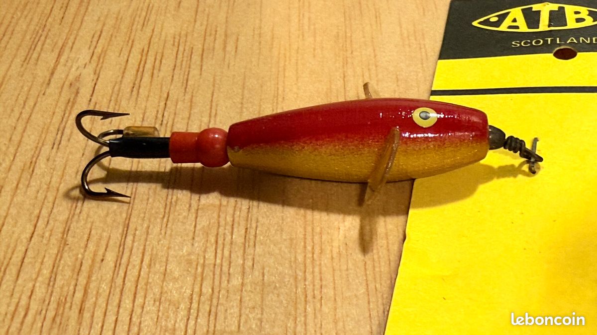 Ancien Leurre De Pêche à La Mouche Heddon - Modèle CCBco (voir Photos)