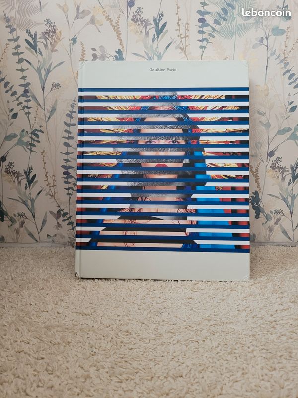 Livre jean paul gaultier (image 1)